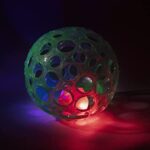 Pelota Sensorial Con Luces - Grab n`Glow - B.Toys