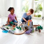 Circuito de madera aventura ferroviaria dinosaurios Hape - Imagen 5