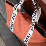 Bolso Childhome Family Bag Signature terracota - Imagen 4